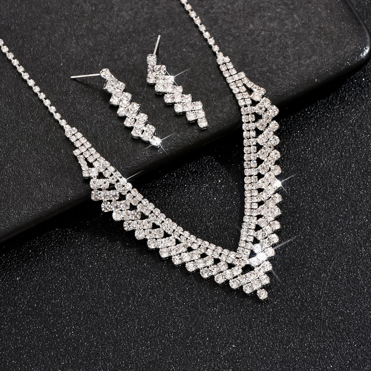 Dazzling Rhinestone Necklace & Earrings Set for Pakistani Women